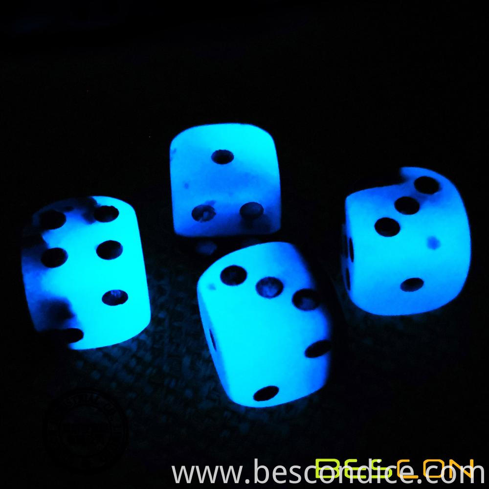 Luminous Glowing Game Dice 4